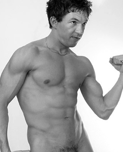 Englishlads.com: Muscular Hunk Matt - A Few Black and White Muscle Poses